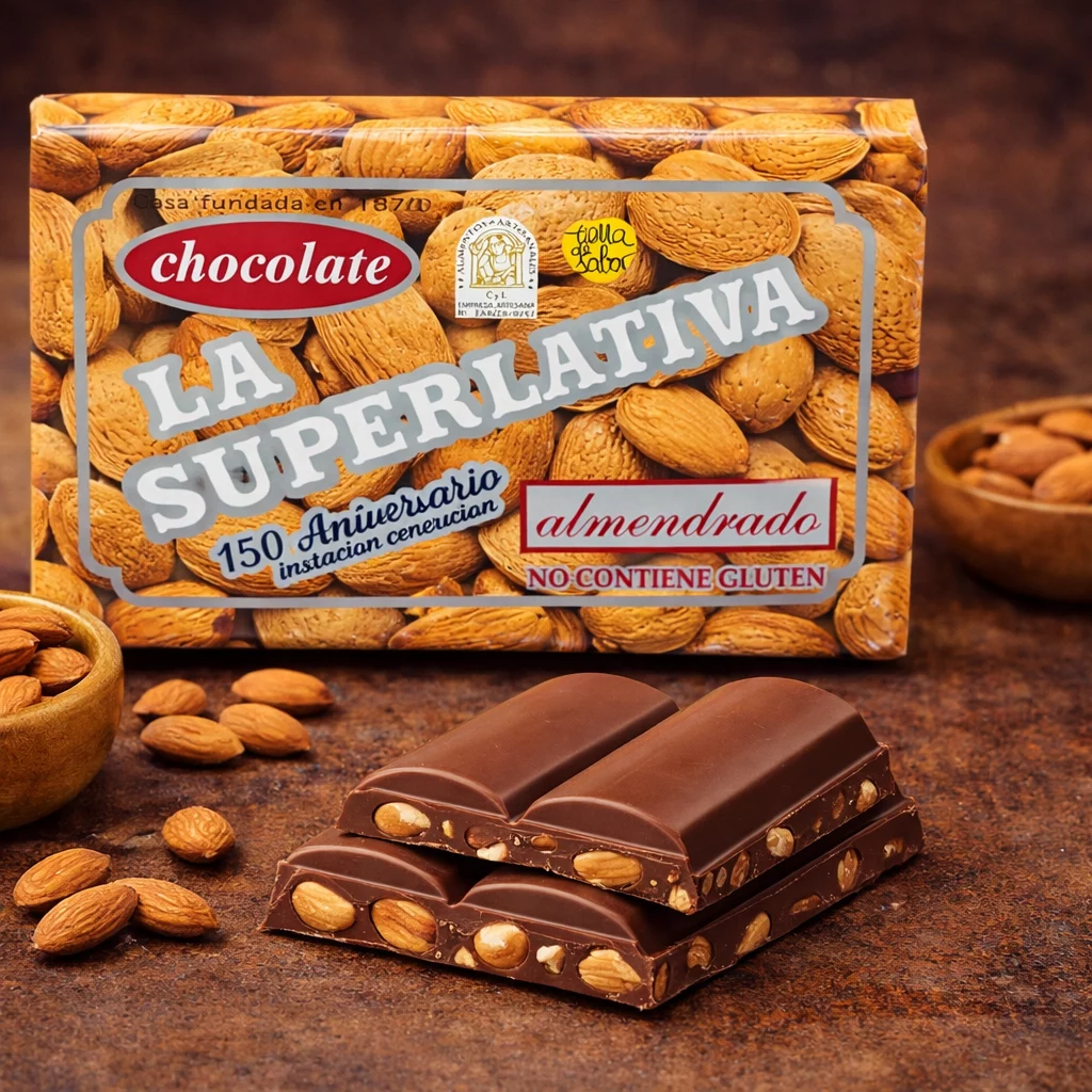 Composición artesana de chocolate con leche y almendras enteras de La Superlativa de Toro.