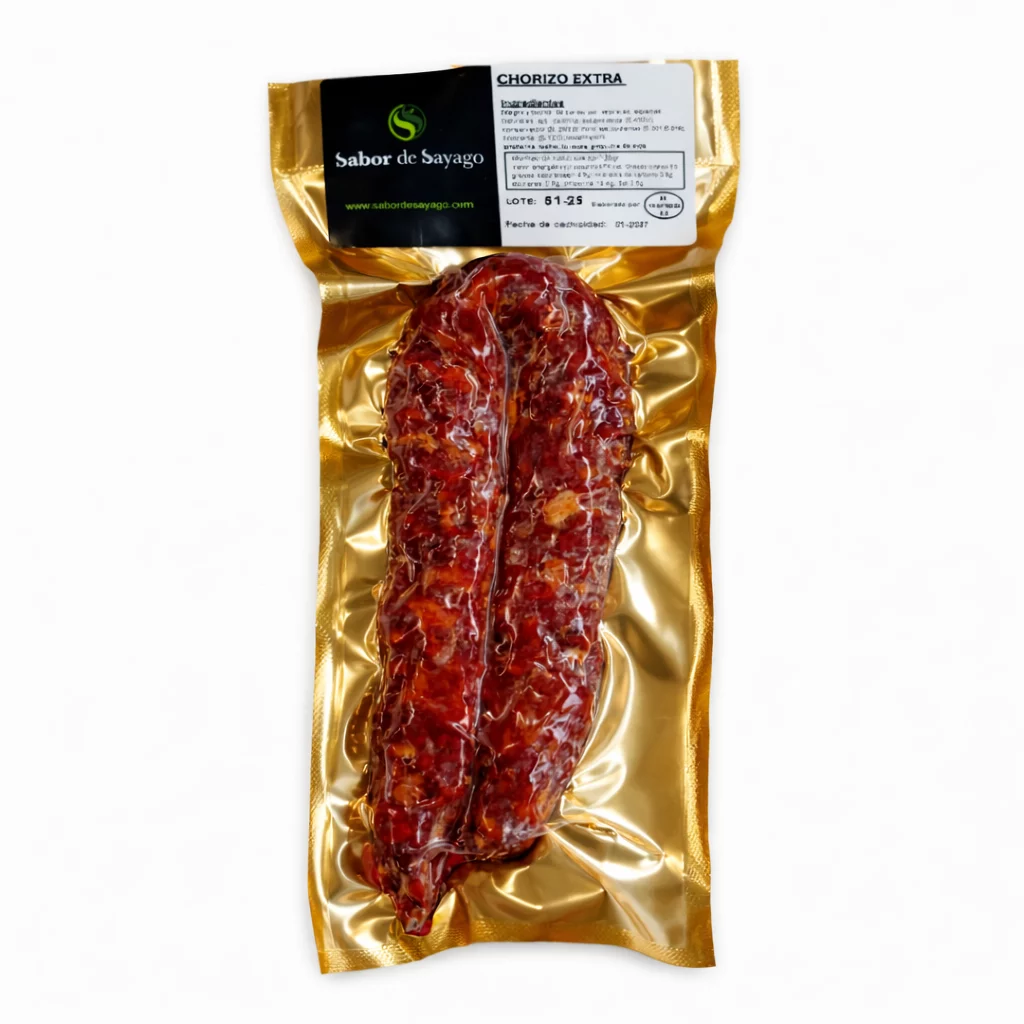 Chorizo picante extra artesano curado al aire de Zamora.