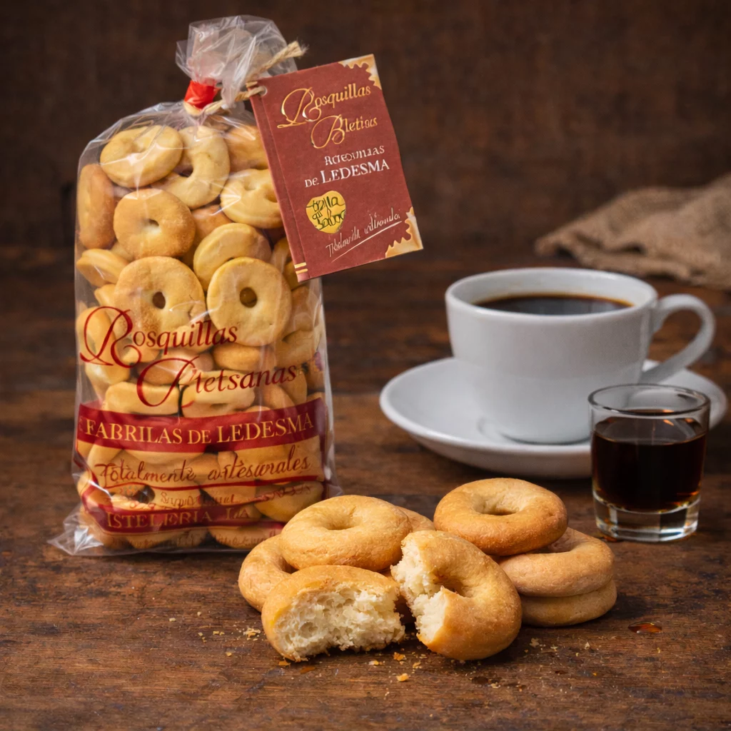 El Clásico Tazón de Leche con Rosquillas Ledesma